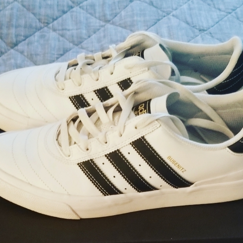Mens sneakers